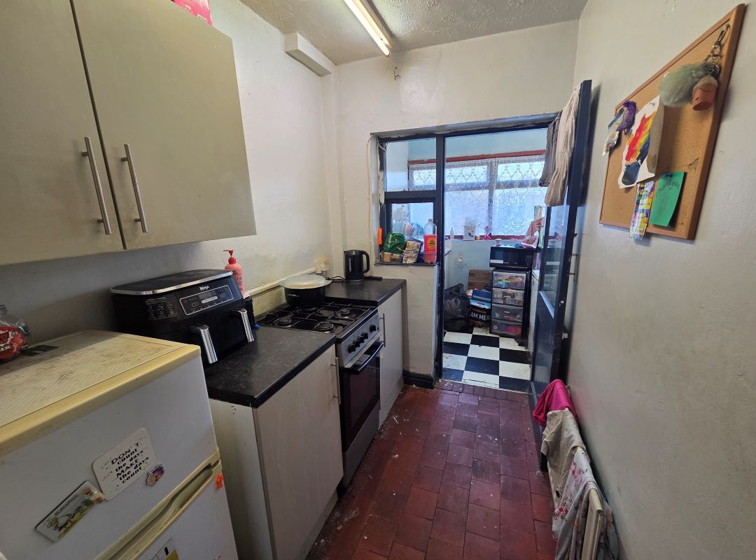 106 Throne Road, Rowley Regis, West Midlands, B65 9LB