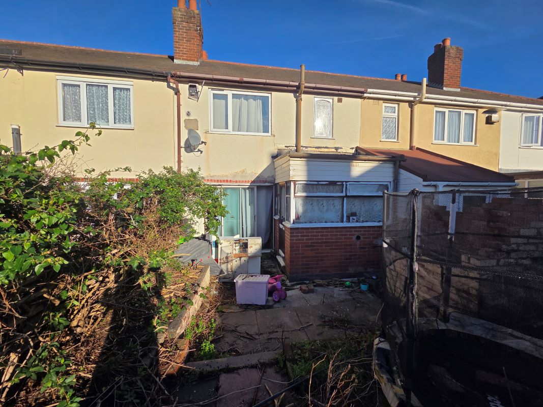 106 Throne Road, Rowley Regis, West Midlands, B65 9LB