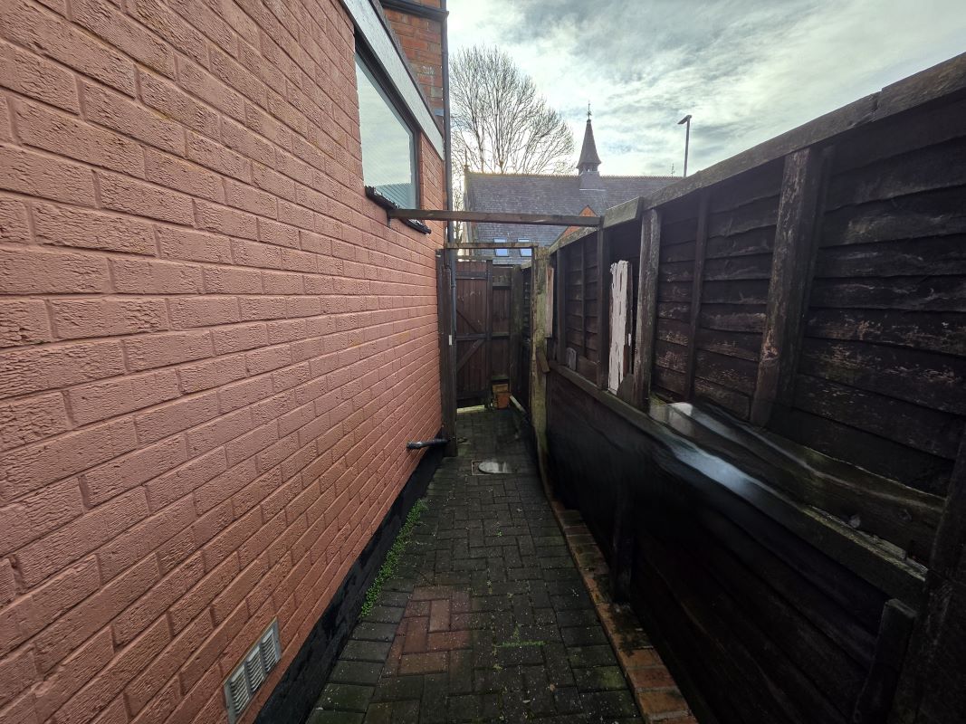 8 School Street, Kings Hill, Wednesbury, West Midlands, WS10 9HU