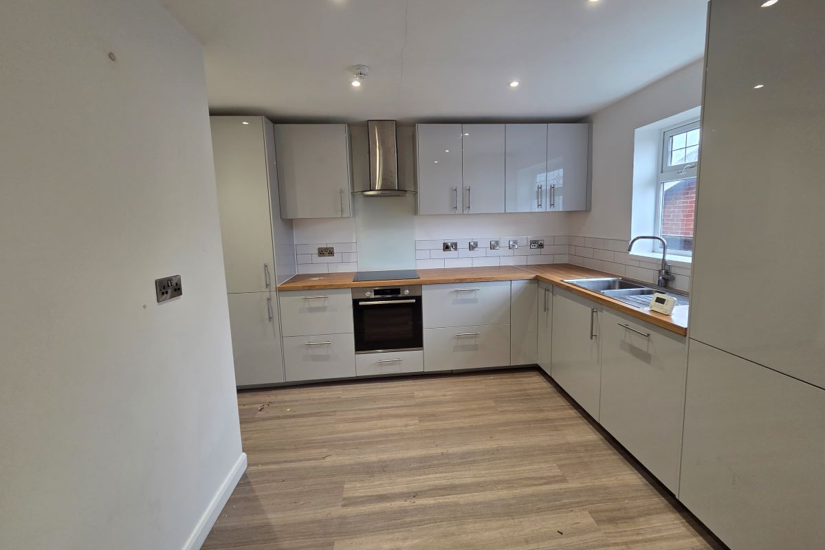 42 Queensway, Castle Donington, Derby, Derbyshire, DE74 2XQ