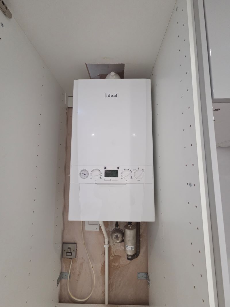 42 Queensway, Castle Donington, Derby, Derbyshire, DE74 2XQ