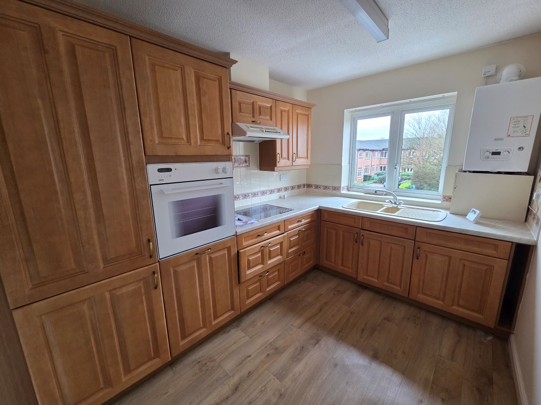 Apartment 36 Kingsford Court, 125 Ulleries Road, Solihull, West Midlands, B92 8DT