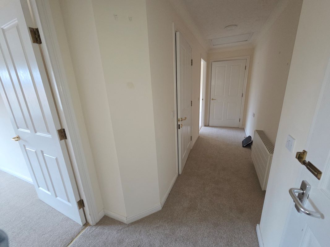Apartment 36 Kingsford Court, 125 Ulleries Road, Solihull, West Midlands, B92 8DT