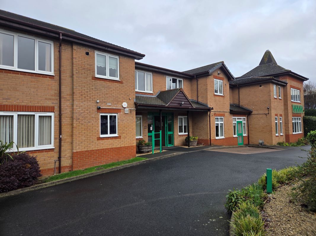 Apartment 36 Kingsford Court, 125 Ulleries Road, Solihull, West Midlands, B92 8DT
