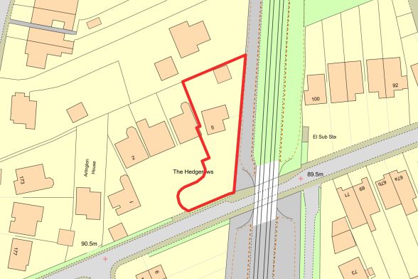 5 The Hedgerows, Shortbutts Lane, Lichfield, Staffordshire, WS14 9BU