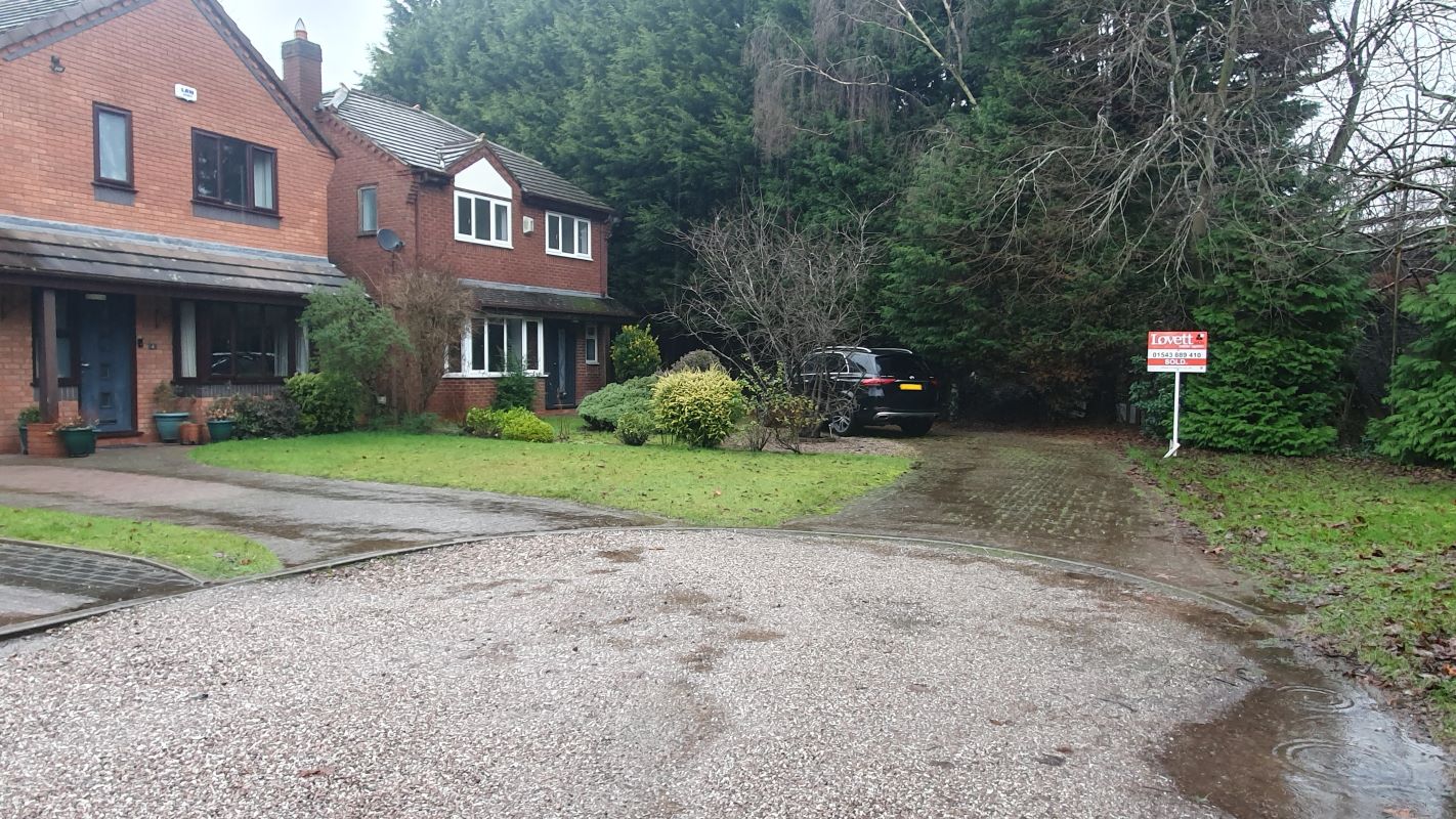 5 The Hedgerows, Shortbutts Lane, Lichfield, Staffordshire, WS14 9BU