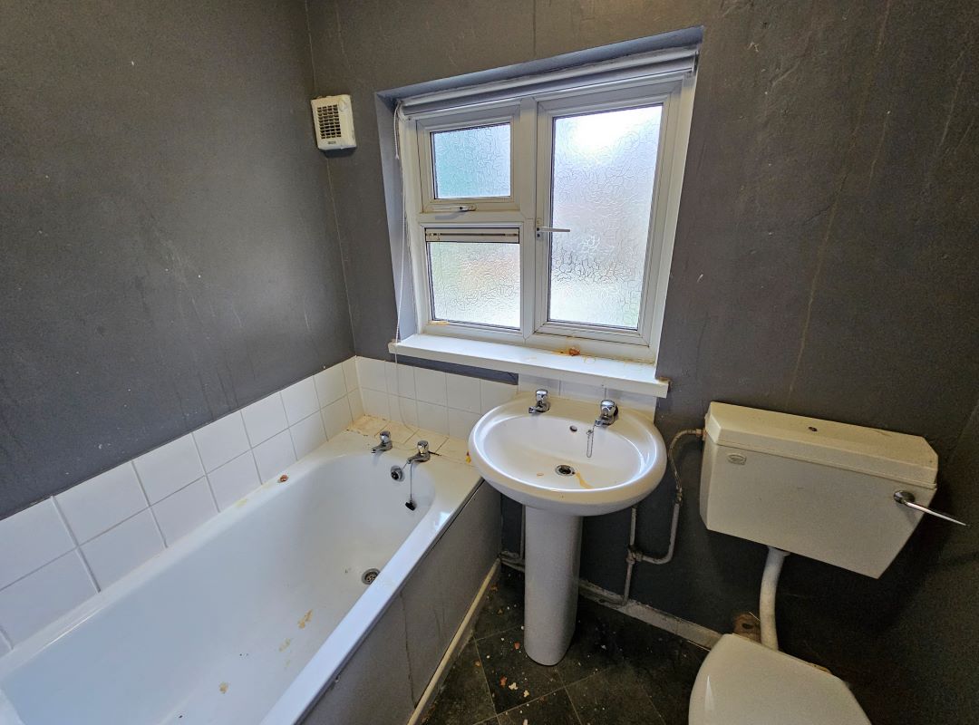 186A Stephenson Avenue, Walsall, West Midlands, WS2 7DU