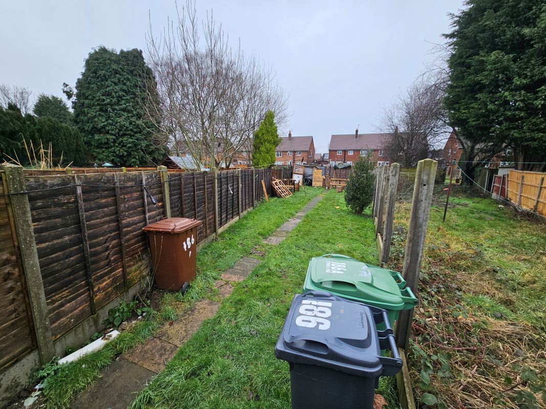 186A Stephenson Avenue, Walsall, West Midlands, WS2 7DU