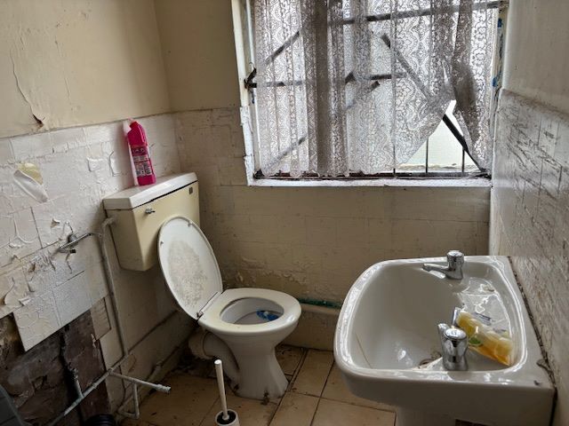 200 Hednesford Road, Heath Hayes, Cannock, Staffordshire, WS12 3DZ