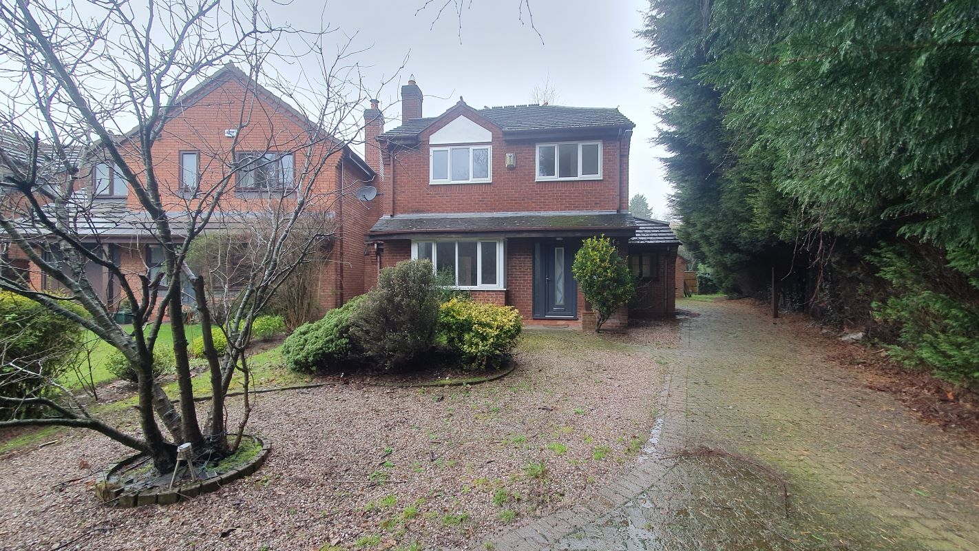 5 The Hedgerows, Shortbutts Lane, Lichfield, Staffordshire, WS14 9BU