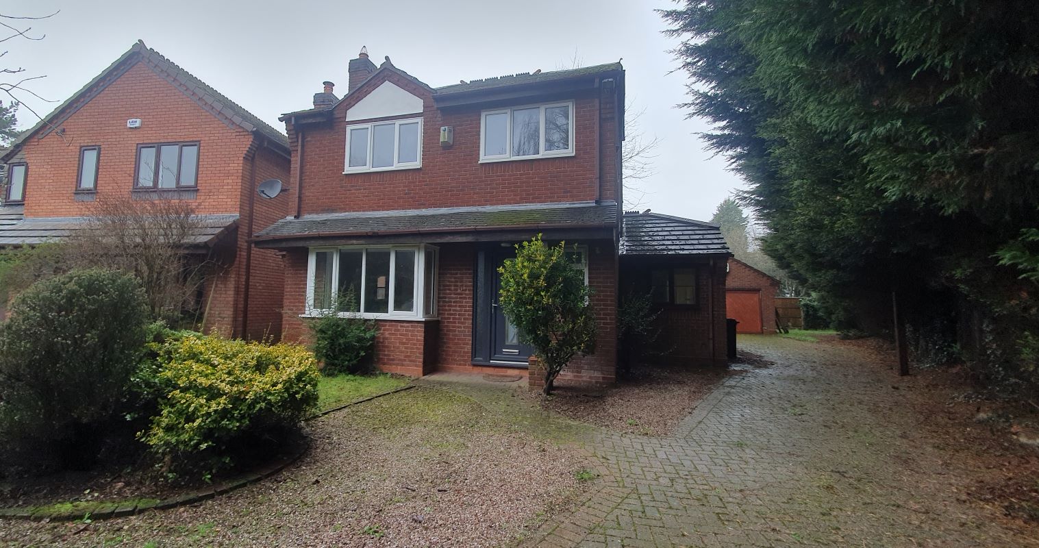 5 The Hedgerows, Shortbutts Lane, Lichfield, Staffordshire, WS14 9BU