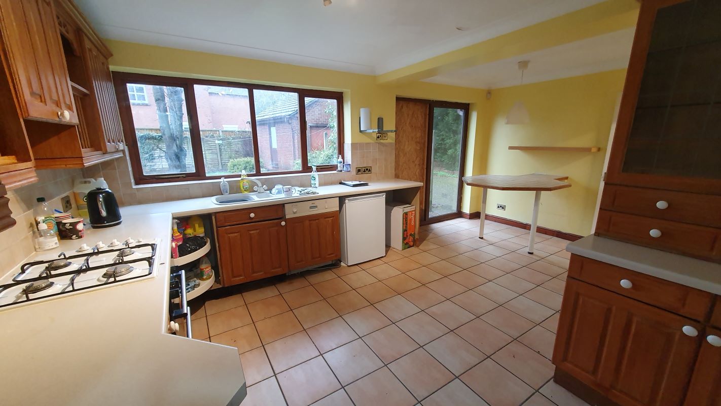 5 The Hedgerows, Shortbutts Lane, Lichfield, Staffordshire, WS14 9BU