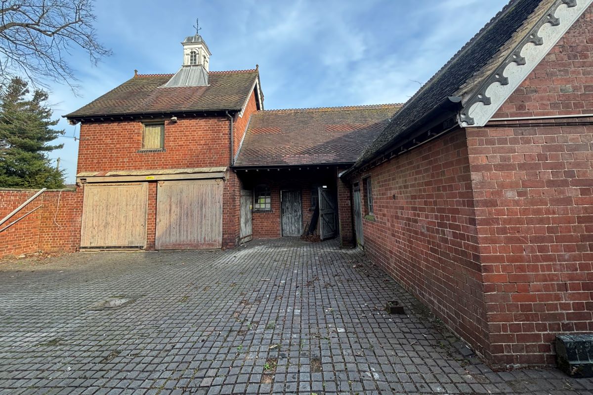 Former Garages/Stables/Yard, 123 New Penkridge Road, Cannock, Staffordshire, WS11 1HN