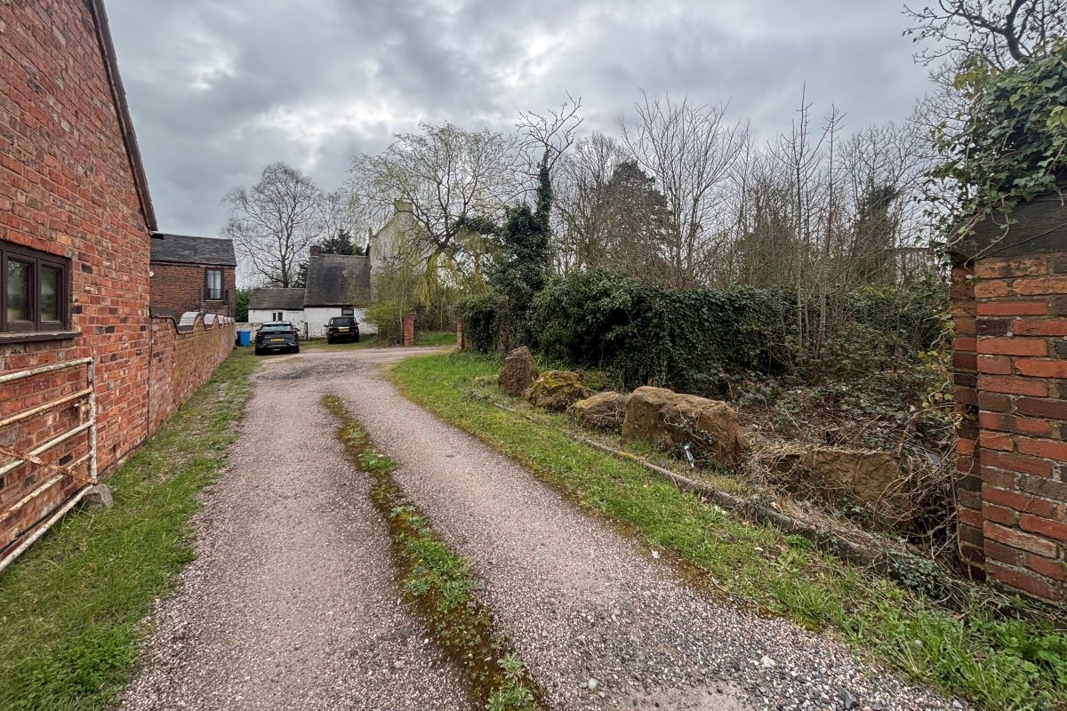 Black Lees Farm,, Wolverhampton Road, Shareshill, Wolverhampton, West Mids, WV10 7LY