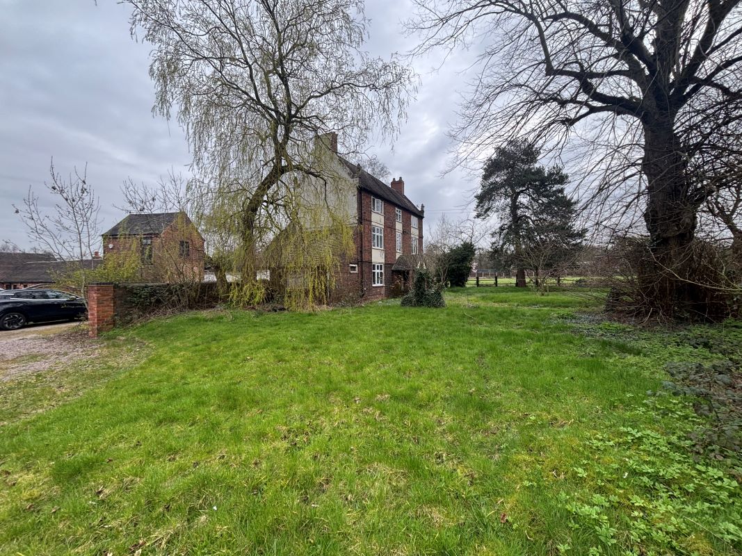 Black Lees Farm,, Wolverhampton Road, Shareshill, Wolverhampton, West Mids, WV10 7LY