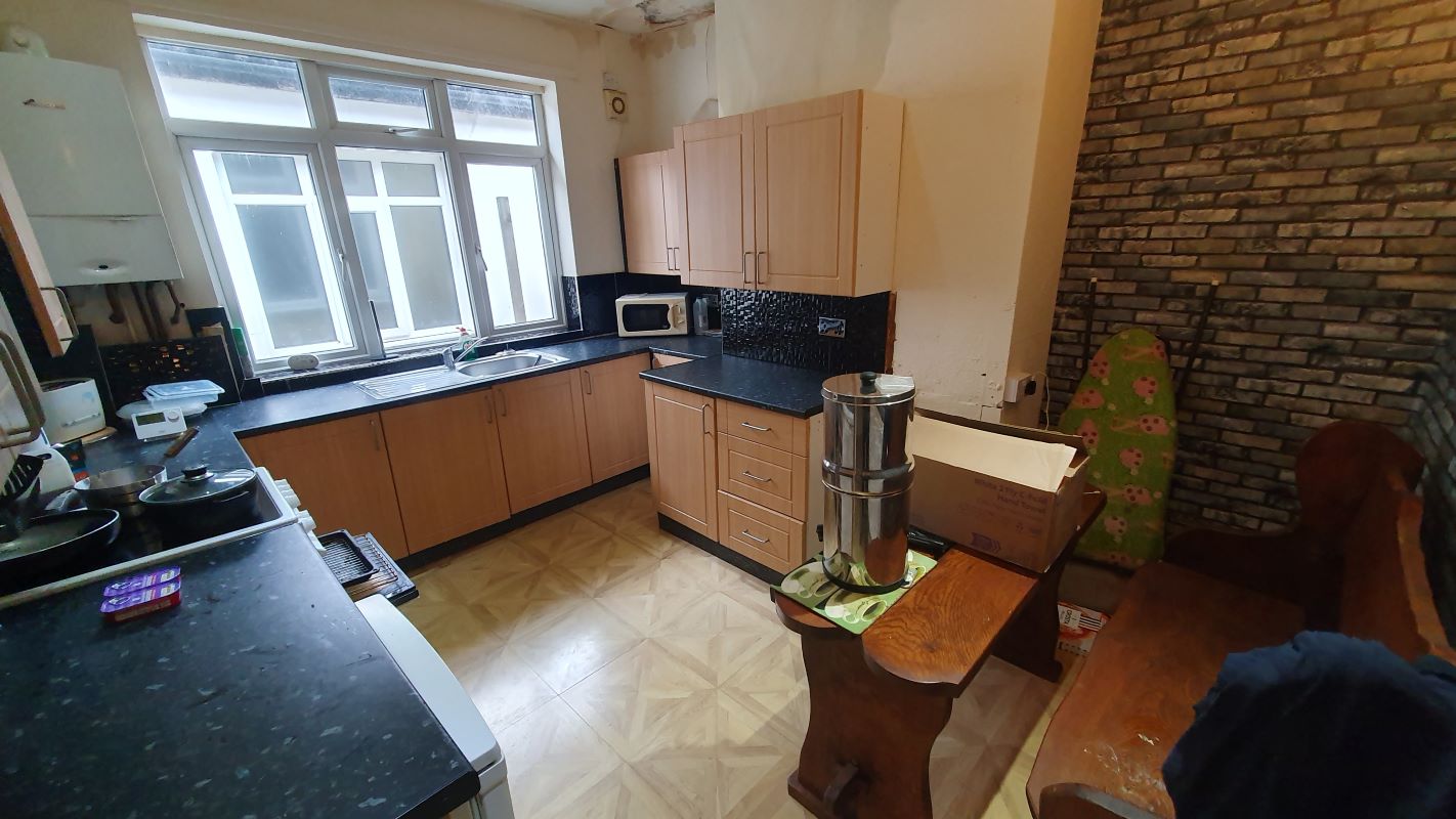 182 High Street, Chasetown, Burntwood, Staffordshire, WS7 3XH