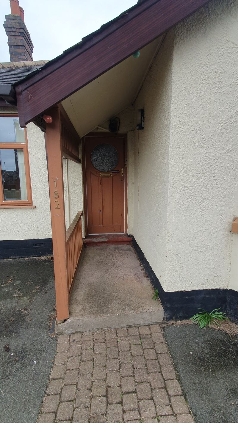 182 High Street, Chasetown, Burntwood, Staffordshire, WS7 3XH