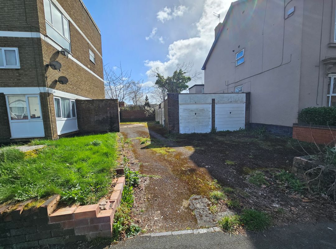 10x Garages at Louis Court, South Road, Smethwick, Sandwell, B67 7BT