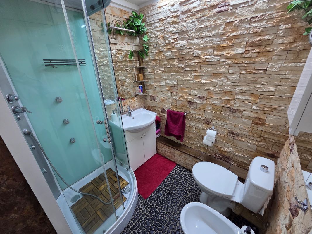 Flat 134 Cleveland Tower, Holloway Head, Birmingham, West Midlands, B1 1UE