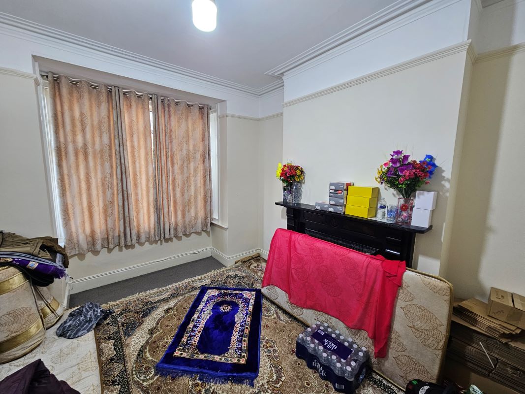 16 Bearwood Road, Smethwick, West Midlands, B66 4HH