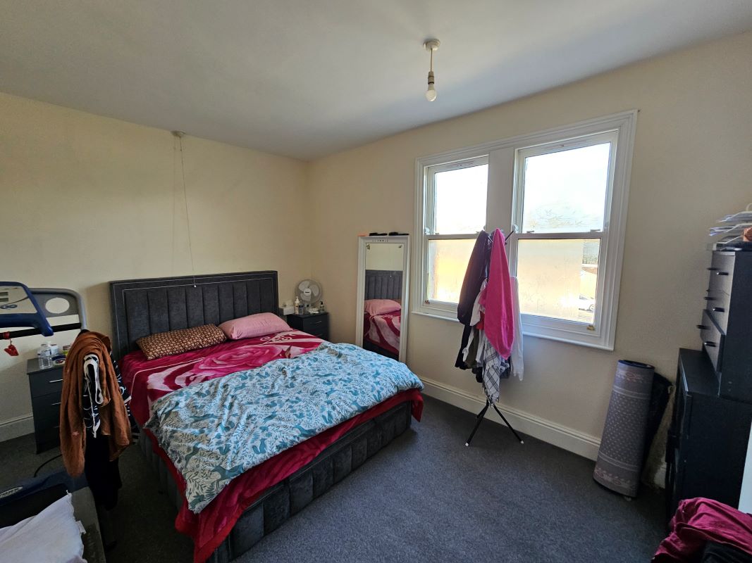 16 Bearwood Road, Smethwick, West Midlands, B66 4HH