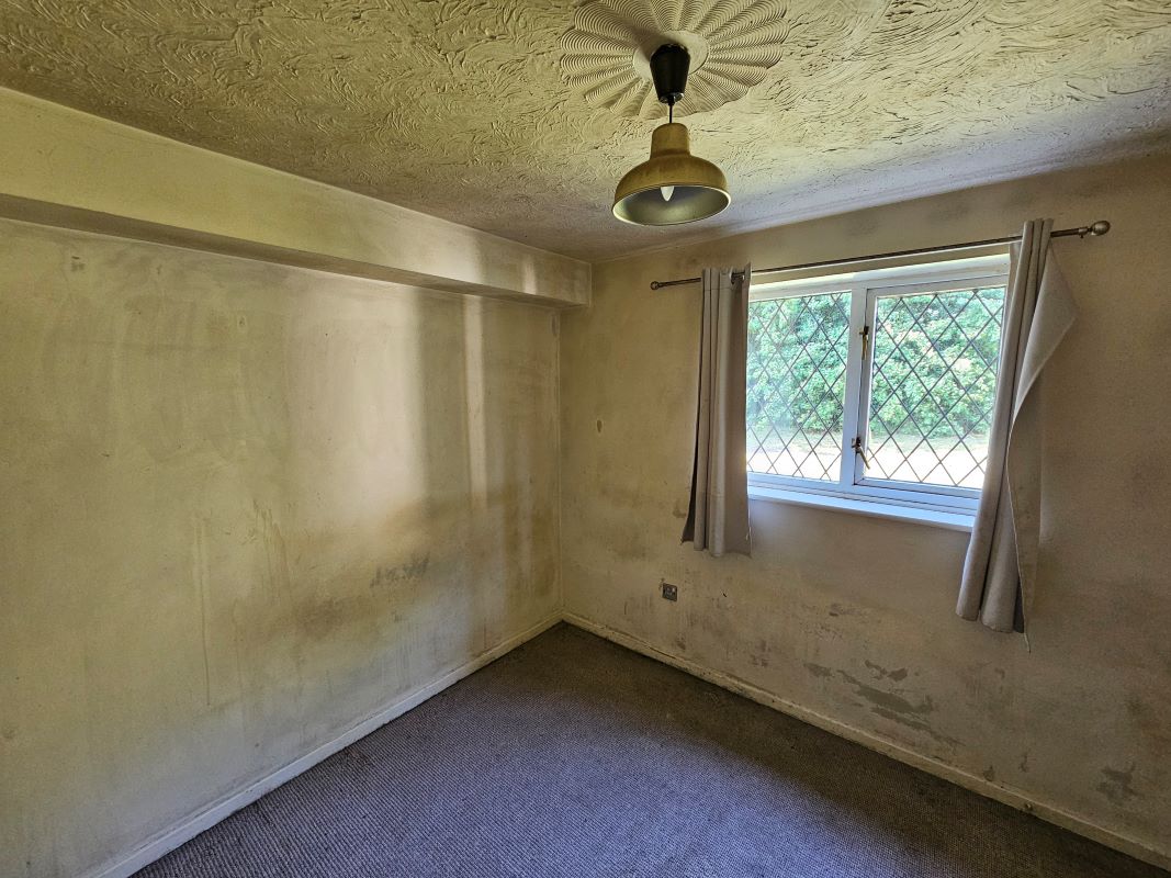305 Foxdale Drive, Brierley Hill, West Midlands, DY5 3GX