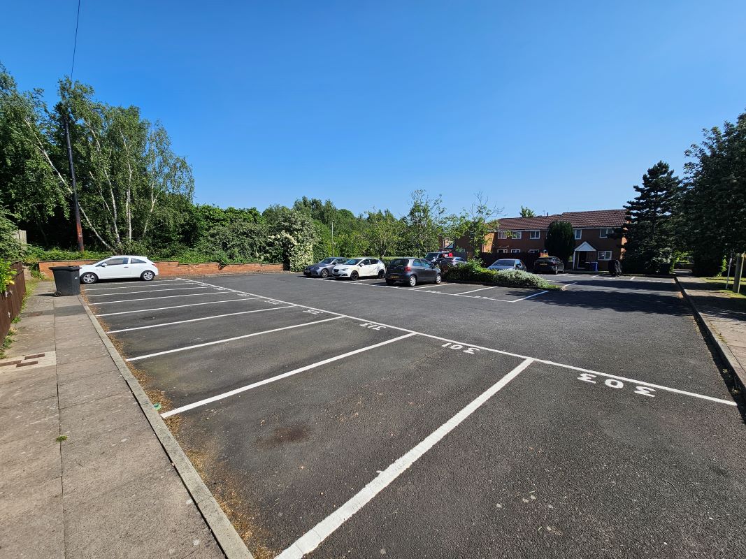 305 Foxdale Drive, Brierley Hill, West Midlands, DY5 3GX