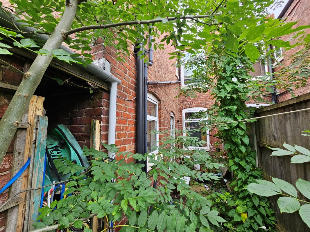 26 Bearwood Road, Smethwick, West Midlands, B66 4HH