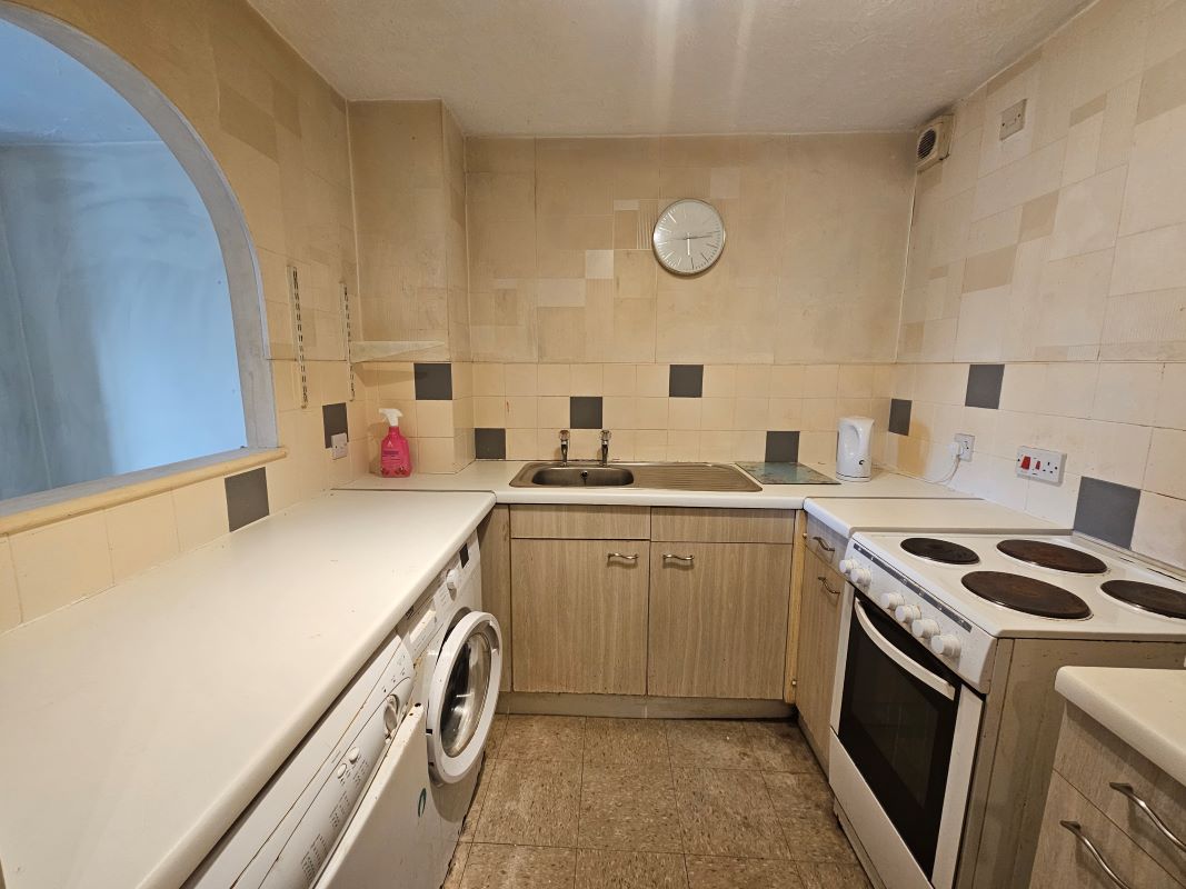 305 Foxdale Drive, Brierley Hill, West Midlands, DY5 3GX