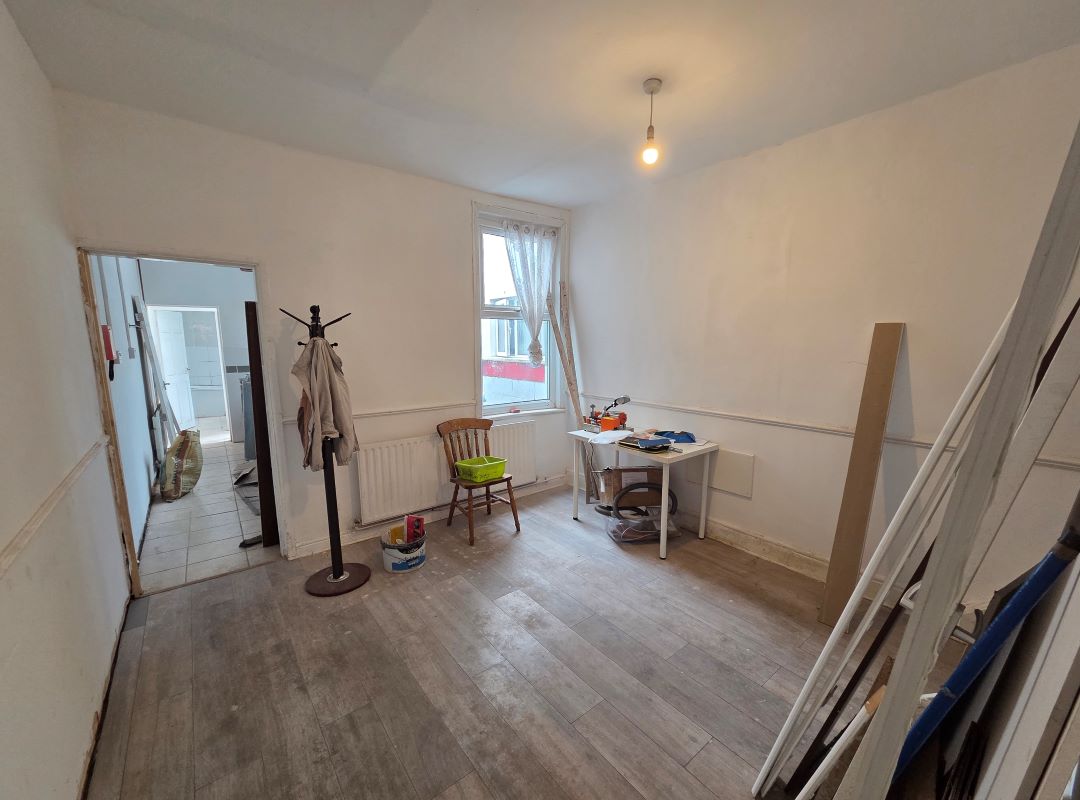 15 Coronation Road, Coventry, West Midlands, CV1 5BW