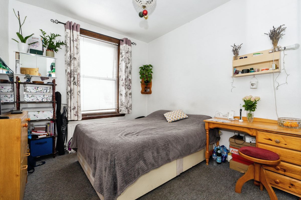 41 Cassiobury Road, London, E17 7JD