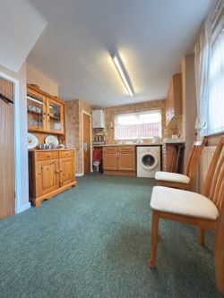 9 Matlock Avenue, Dawley, Telford, Shropshire, TF4 2DH