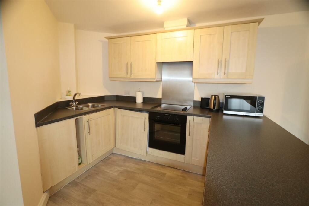 38 Ashwood Close, Oldbury, West Midlands, B69 4SD