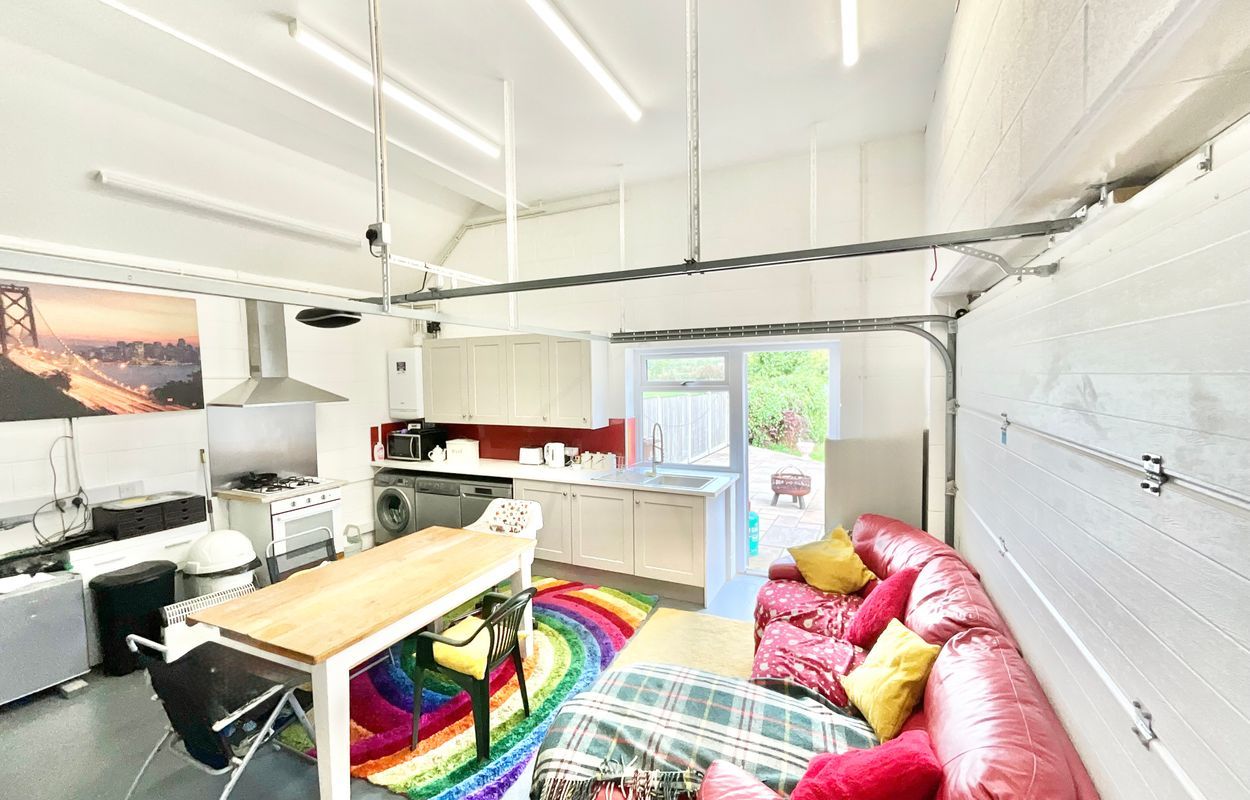 455 Uttoxeter Road, Blythe Bridge, Stoke, Staffordshire, ST11 9NT