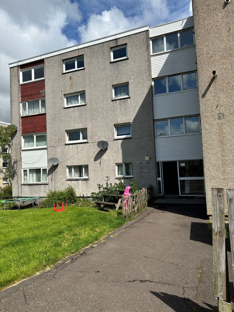 Mallard Crescent, East Kilbride, Glasgow, Lanarkshire, G75 8UQ Online