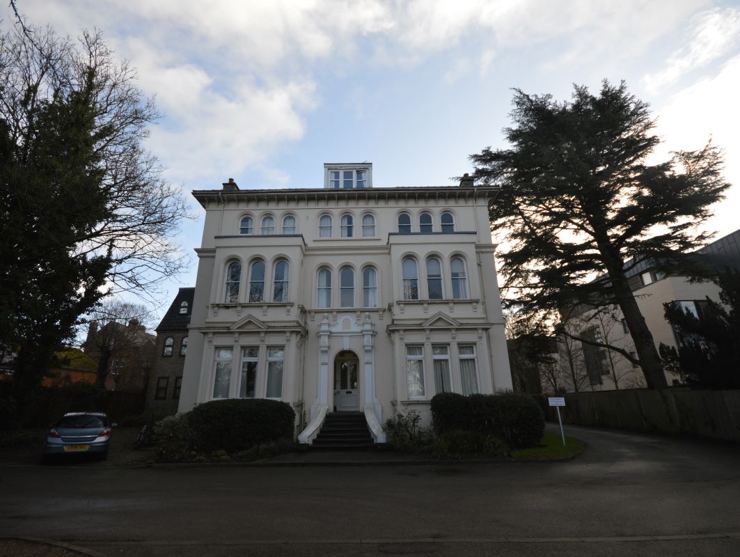 4, Amberley House for sale at auction on 02 Mar 2021 0200 PM