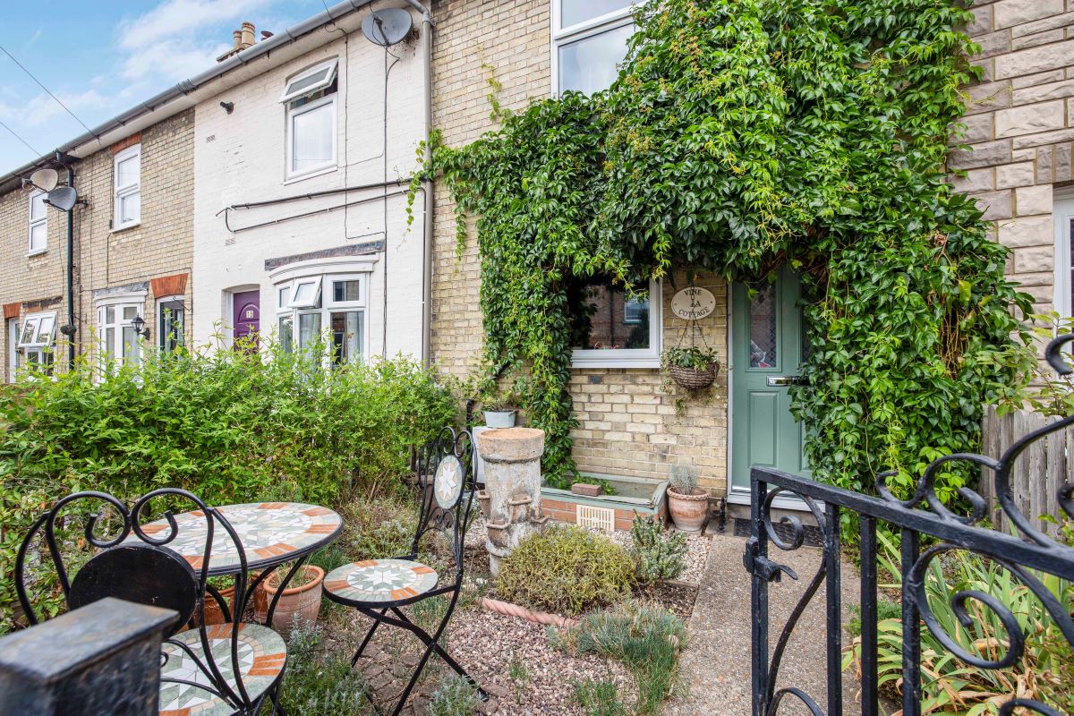 Vine Cottage, 11A Rock Road, Royston, Hertfordshire, SG8 5EU