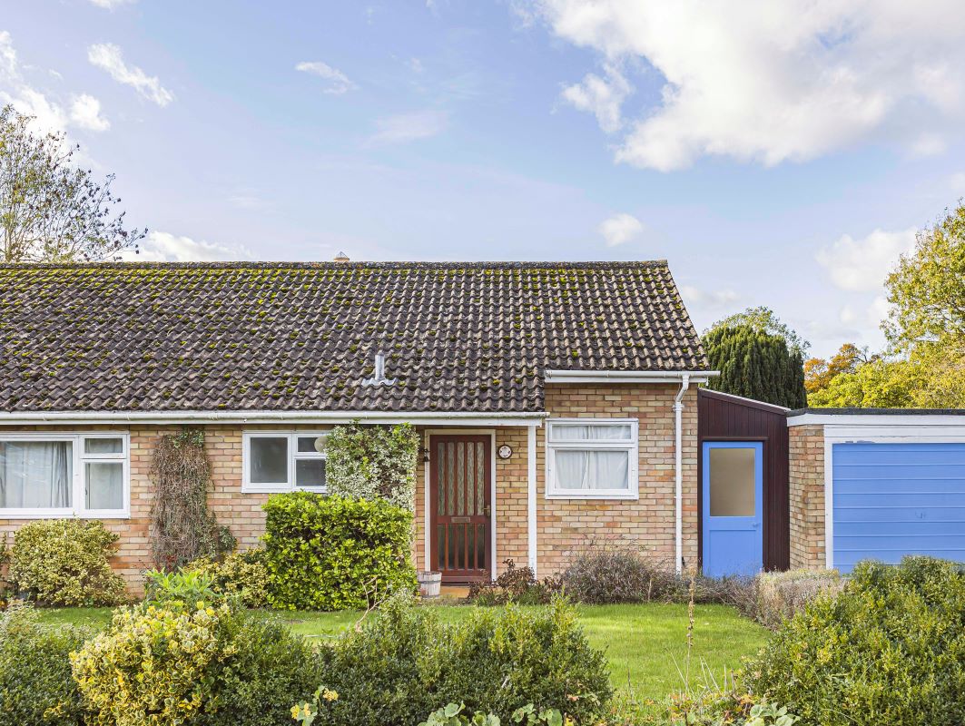 3 Preston Close for sale at auction on 13 Dec 2023 0200 PM