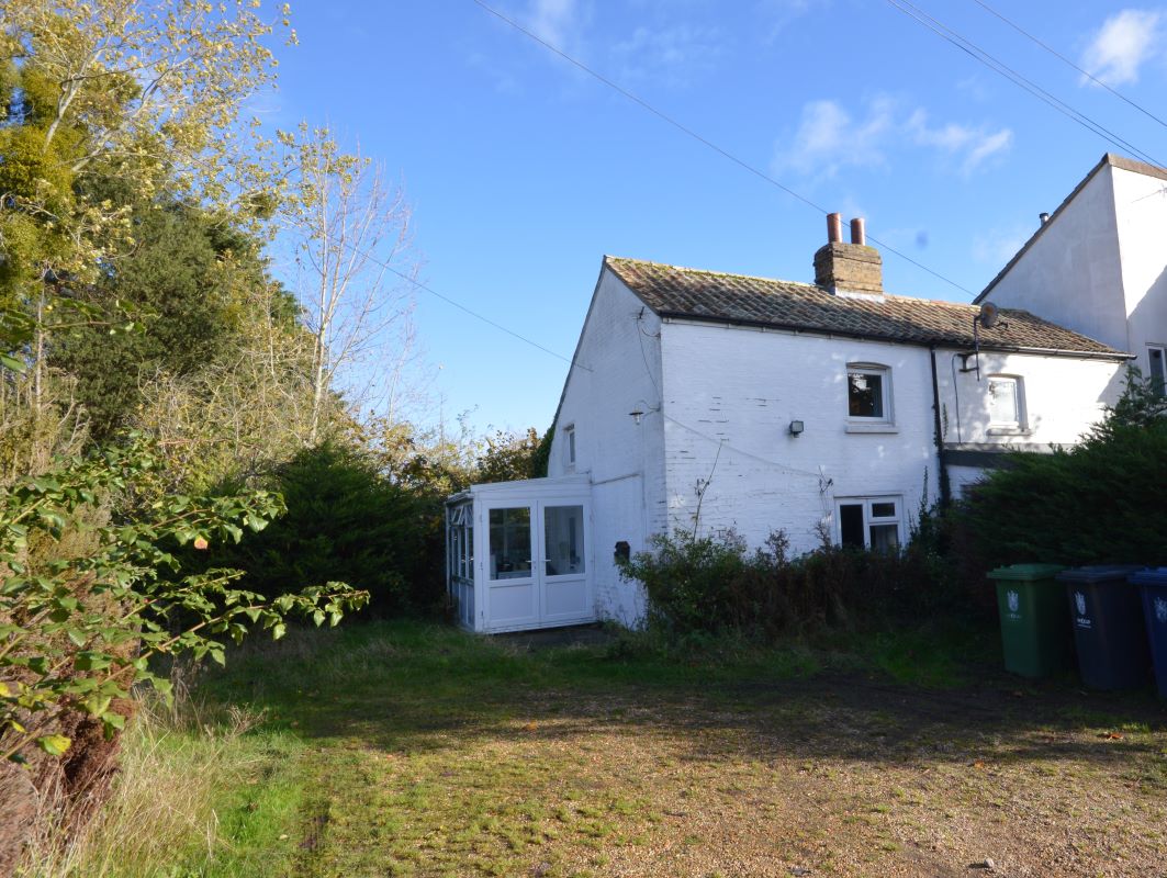 1 Smiths Path for sale at auction on 13 Dec 2023 0200 PM