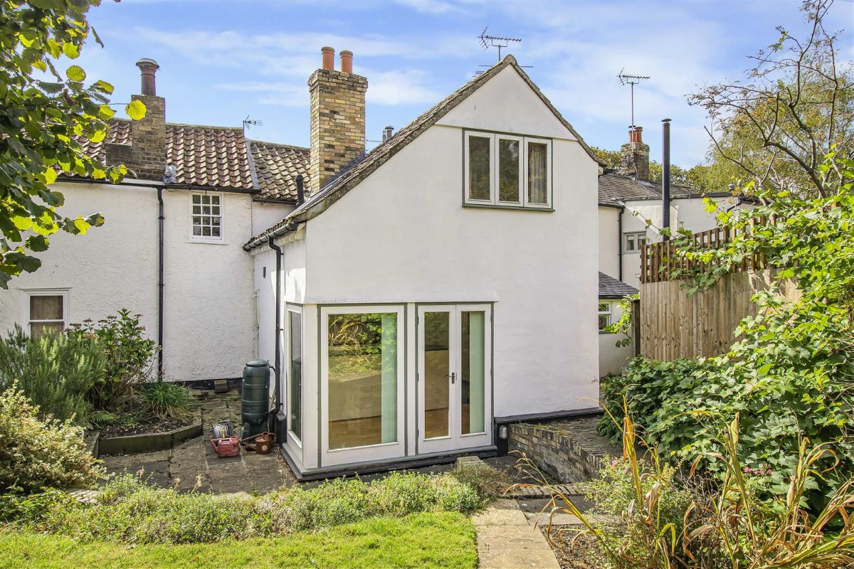 The Cottage, South Street, Great Chesterford, Saffron Walden, Essex, CB10 1NW