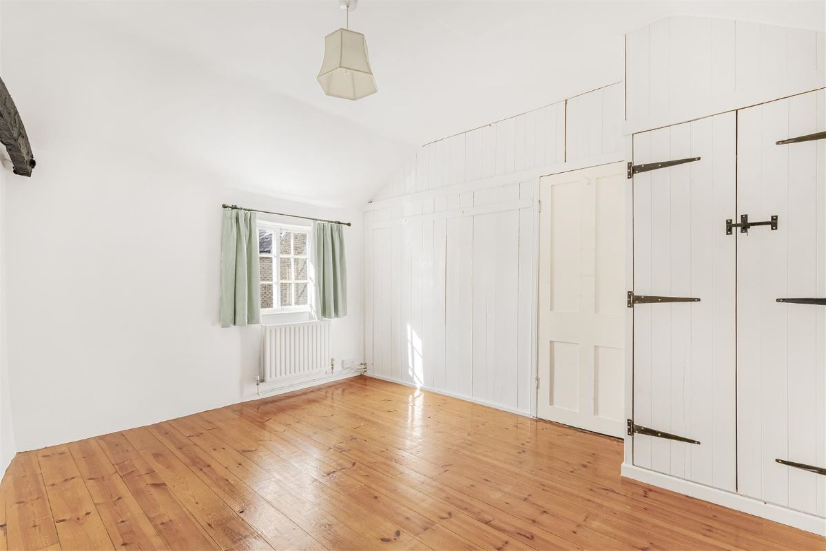 The Cottage, South Street, Great Chesterford, Saffron Walden, Essex, CB10 1NW