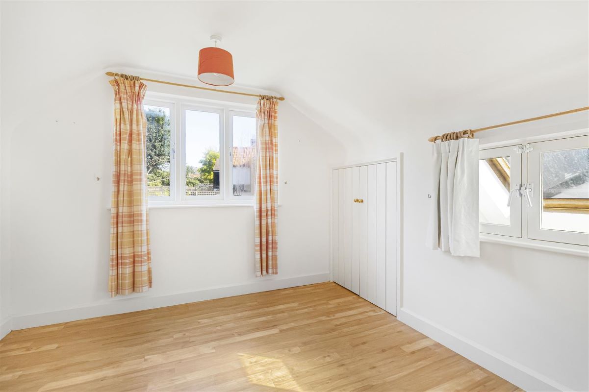 The Cottage, South Street, Great Chesterford, Saffron Walden, Essex, CB10 1NW