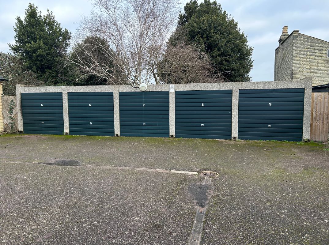 Garage 8, Abbey Road, Cambridge, Cambridgeshire, CB5 8HQ