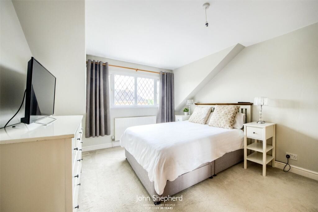 Solihull, West Midlands, B92 7RT - Online Auctions