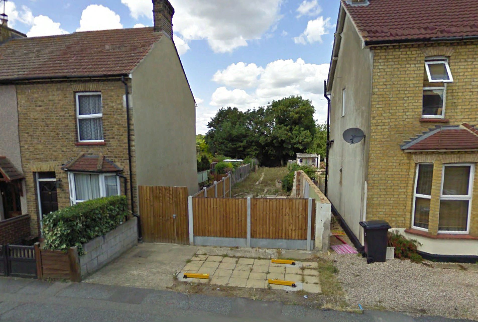 Land at 91 Victoria Road, Stanford-le-Hope, Essex, SS17 0HZ