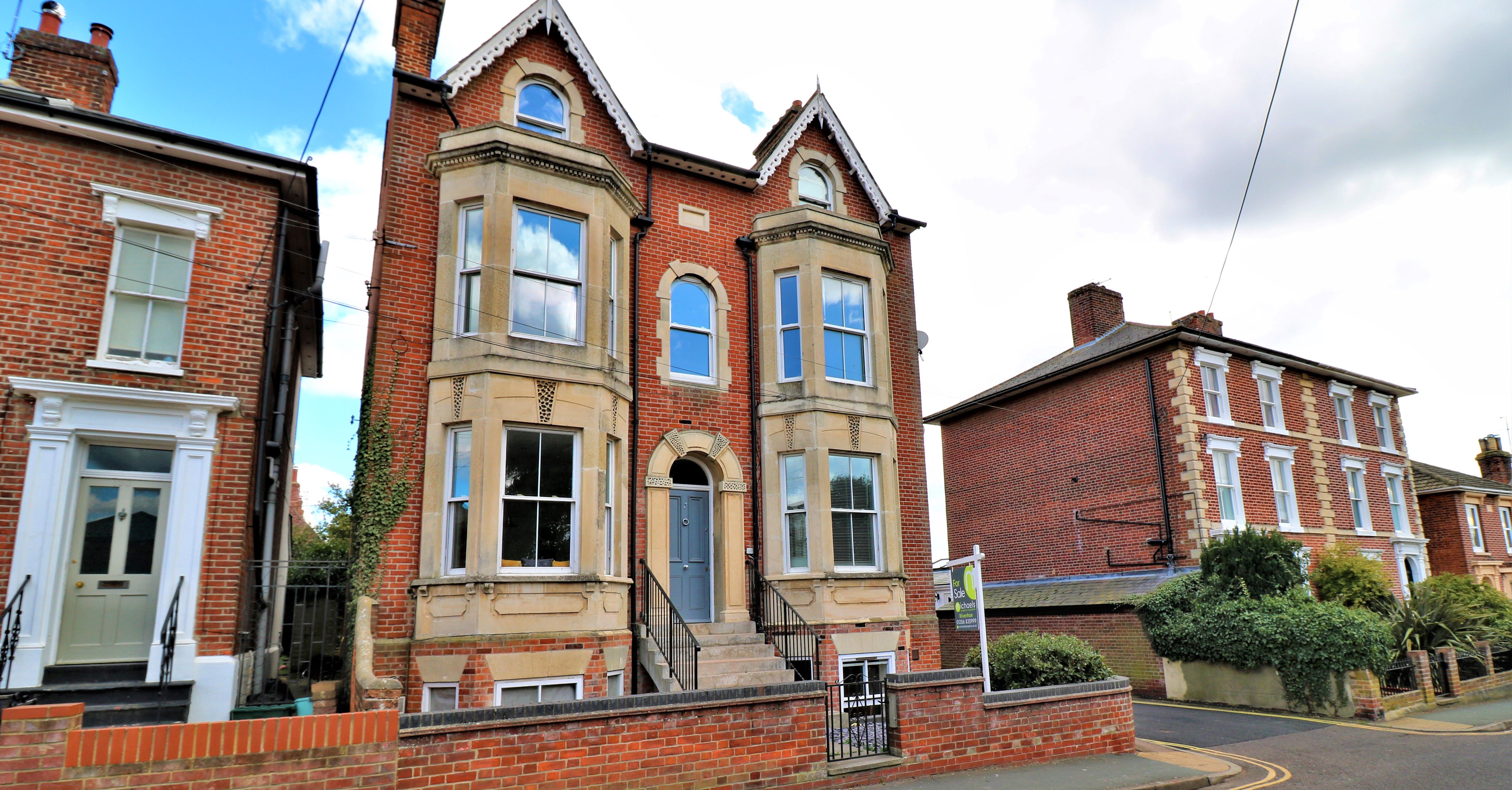Flat 1, 128 High Street, Wivenhoe, Essex, CO7 9AF