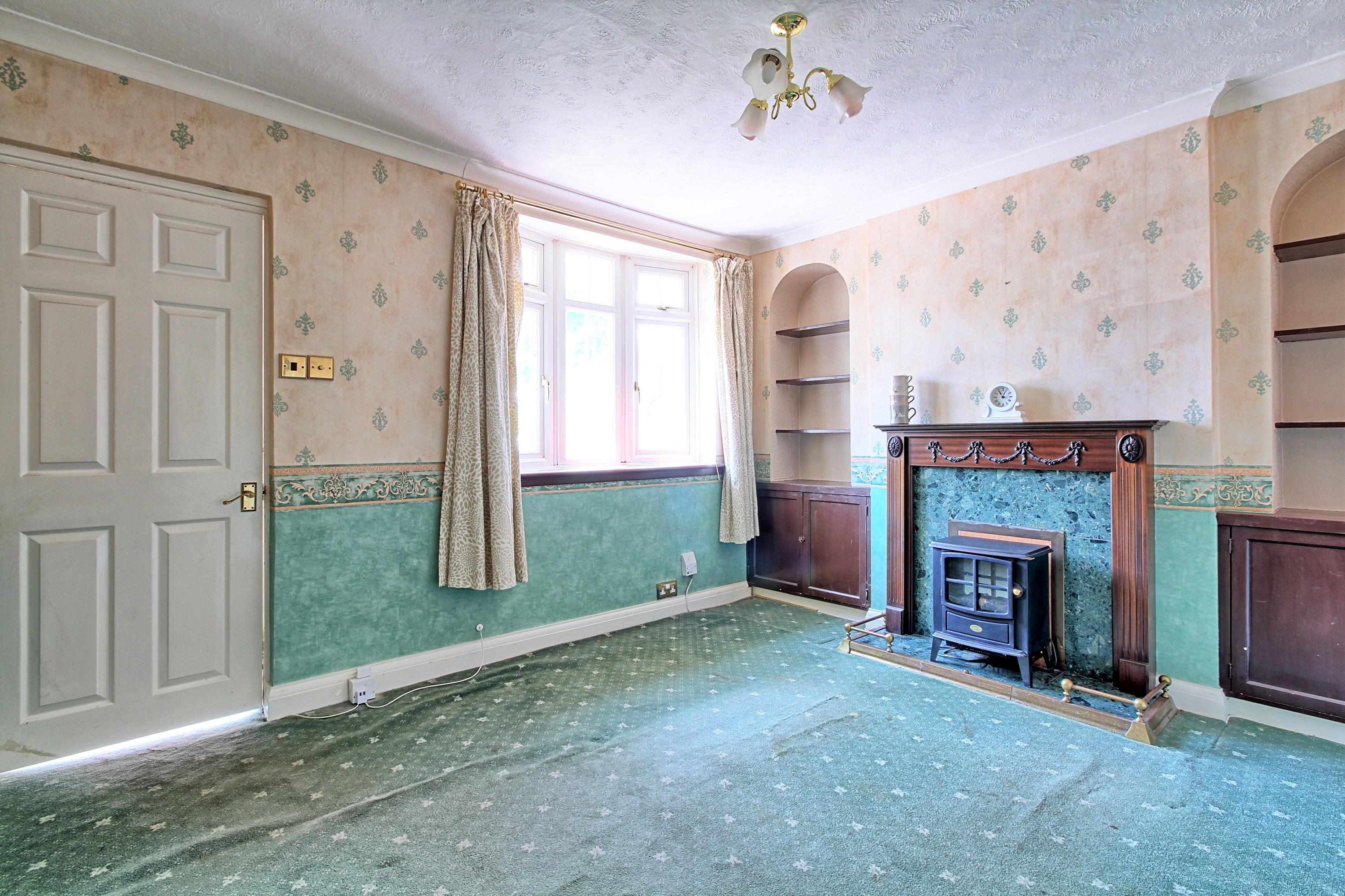32 Hope Road, Benfleet, Essex, SS7 5JH