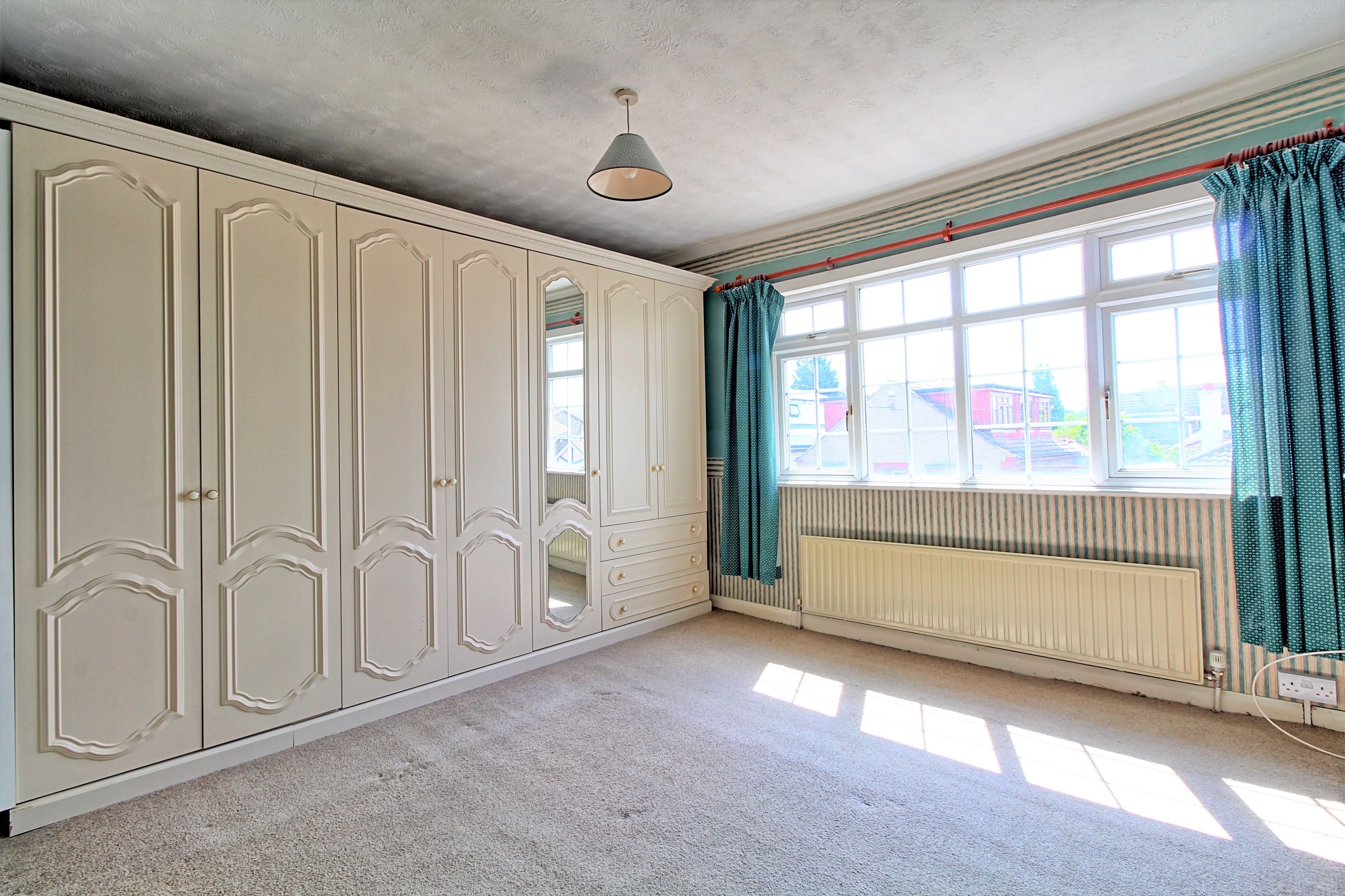 32 Hope Road, Benfleet, Essex, SS7 5JH