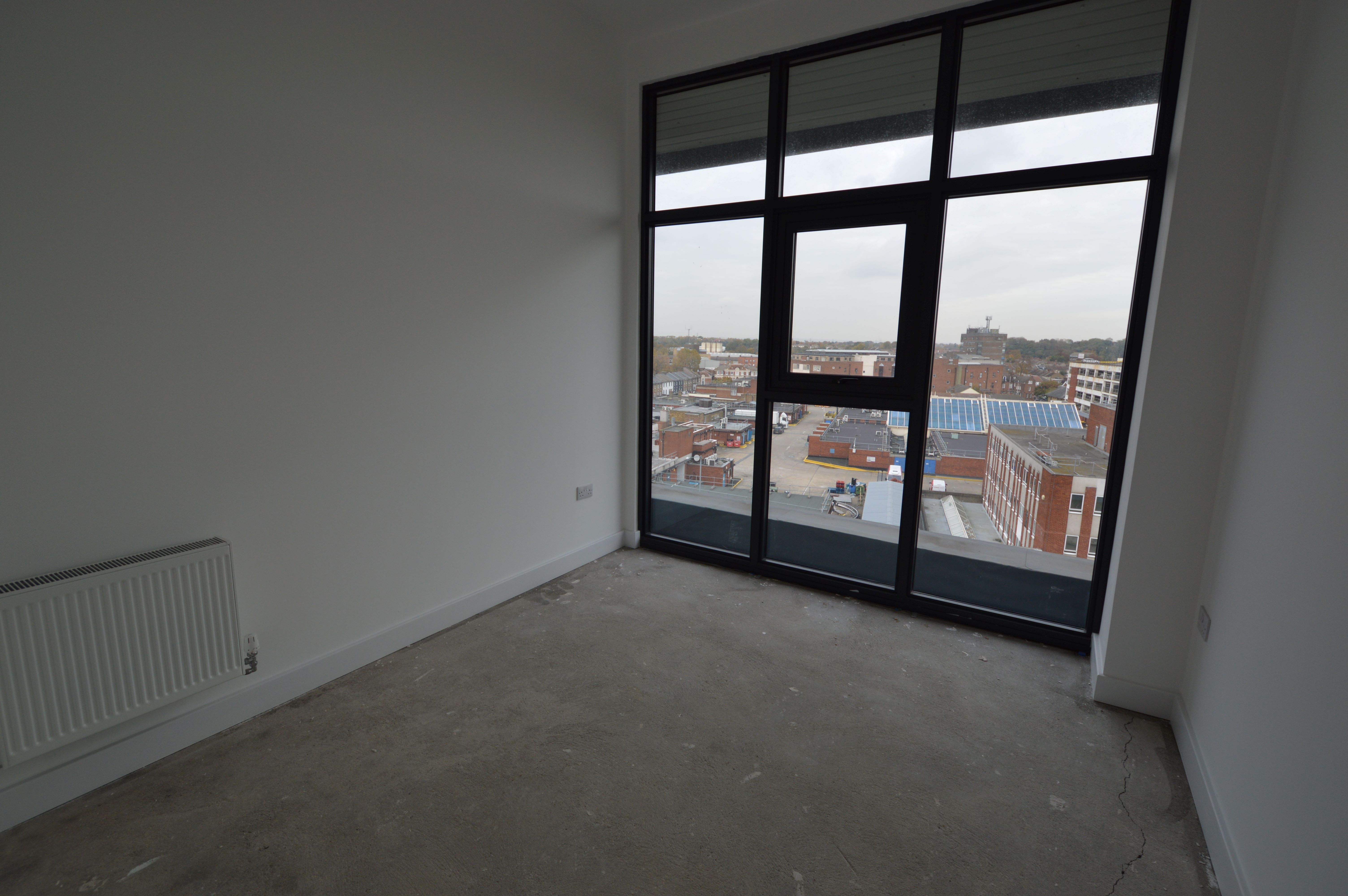 Flat 34a Pullman Court, High Street, Grays, Essex, RM17 6FN