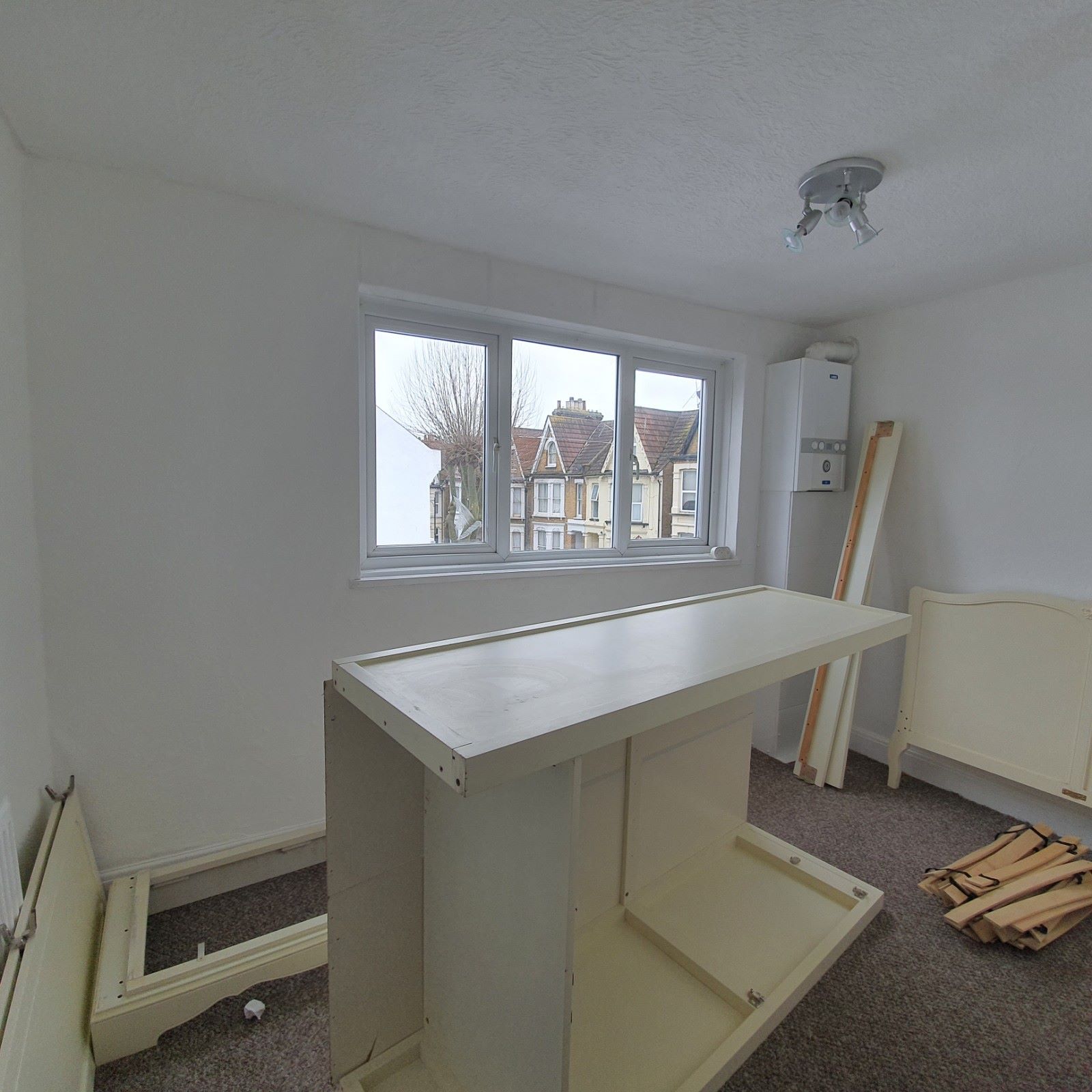 Flat 4, 166 York Road, Southend-on-Sea, Essex, SS1 2DZ